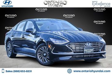 2023 Hyundai Sonata Hybrid SEL in a Carbon Blue exterior color and Blackinterior. Ontario Auto Center ontarioautocenter.com 