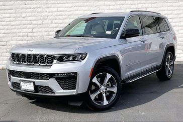 New 2026 Jeep Grand Cherokee L Limited 4x4