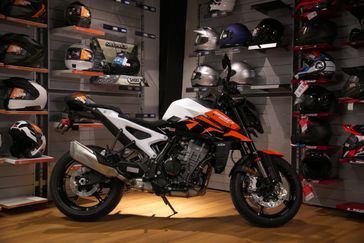 2027 KTM 990 DUKE