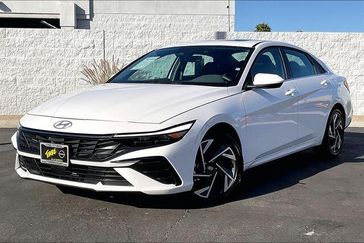 Used 2025 Hyundai Elantra SEL Convenience