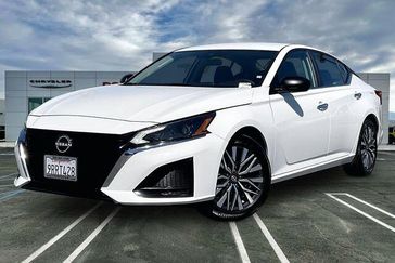 Used 2025 Nissan Altima 2.5 SV