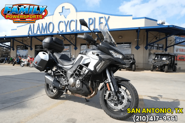 2019 KAWASAKI VERSYS 1000 SE LT in a BLACK AND WHITE exterior color. Family PowerSports (877) 886-1997 familypowersports.com 