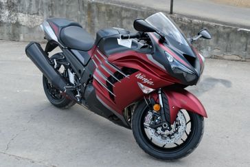 2025 KAWASAKI NINJA ZX14R ABS METALLIC MATTE RED AND METALLIC FLAT SPARK BLACK AND METALLIC MATTE GRAPHITE GRAY 