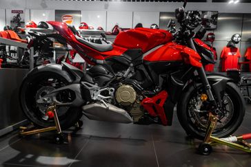 New 2027 Ducati STREETFIGHTER V4S 