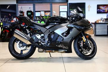 New 2026 Kawasaki Ninja ZX10R ABS  Metallic Matte Graphenesteel Gray  Metallic Spark Black 