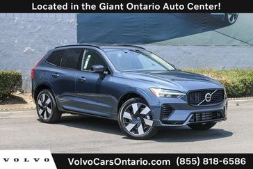 2025 Volvo XC60 Plug-In Hybrid T8 Plus