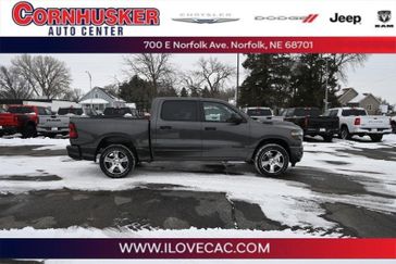 2025 RAM 1500 Tradesman Crew Cab 4x4 5'7' Box