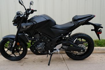 2025 YAMAHA MT03 MATTE STEALTH BLACK 