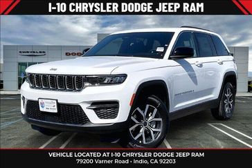 New 2027 Jeep Grand Cherokee Laredo X 4x4