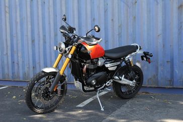 BAJA ORANGE/PHANTOM BLACK
