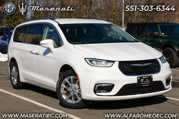 Used 2021 Chrysler Pacifica Touring L