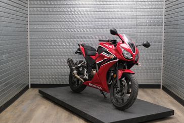 USED 2020 HONDA CBR300R 