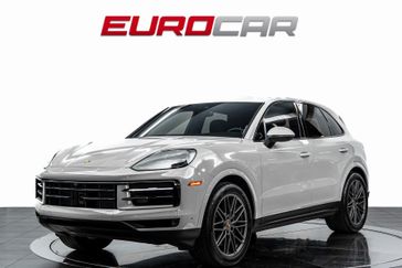 2025 Porsche Cayenne Base