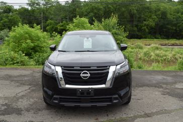 2024 Nissan Pathfinder S