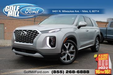 2022 Hyundai Palisade SEL in a Typhoon Silver exterior color and Blackinterior. Glenview Luxury Imports 847-904-1233 glenviewluxuryimports.com 