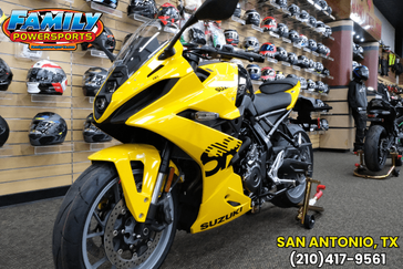 2024 SUZUKI GSXS 8R in a PEARL IGNITE YELLOW exterior color. Family PowerSports (877) 886-1997 familypowersports.com 