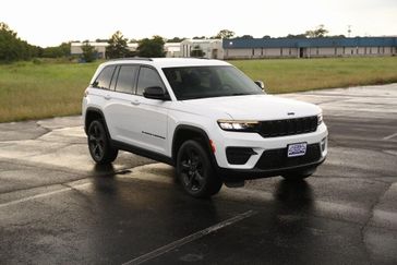 2025 Jeep Grand Cherokee Altitude 4x2