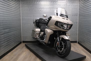 NEW 2026 INDIAN MOTORCYCLE PURSUIT LIMITED WITH 112 PACKAGE 