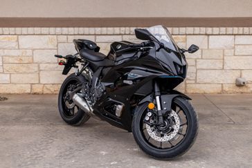 2025 YAMAHA YZFR7 MATTE RAVEN BLACK