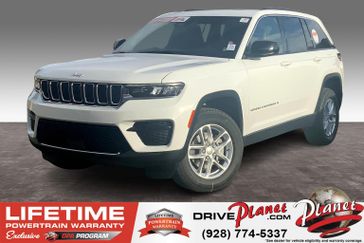 2025 Jeep Grand Cherokee Laredo X 4x4