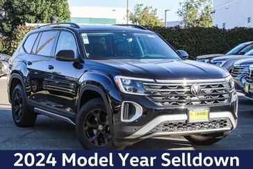 2024 Volkswagen Atlas 2.0T Peak Edition SE w/Technology