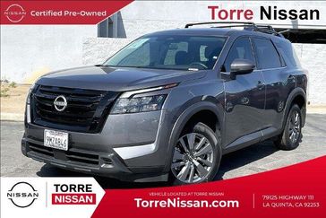 Used 2024 Nissan Pathfinder SV