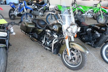 USED 2018 HARLEY ROAD KING 