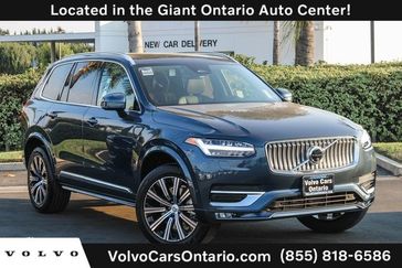 2025 Volvo XC90 B6 Plus 6-Seater