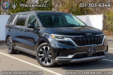 Used 2024 Kia Carnival MPV EX