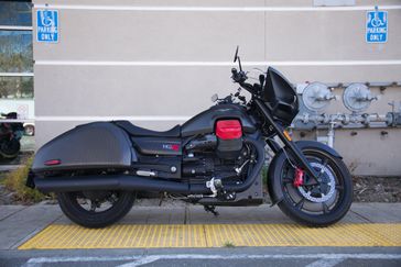 2017 MOTO GUZZI MGX