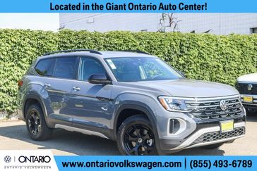 2025 Volkswagen Atlas 2.0T Peak Edition SE