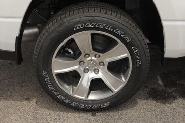 2025 RAM 1500 Tradesman Crew Cab 4x4 5'7' Box