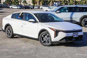 New 2026 Kia K4 LXS