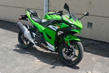 2025 Kawasaki NINJA 500 KRT EDITION LIME GREEN AND EBONY AND PEARL BLIZZARD WHITE 