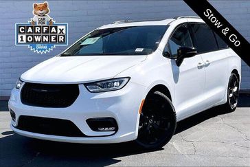 Used 2026 Chrysler Pacifica Limited