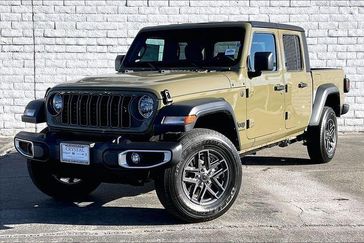 New 2026 Jeep Gladiator Sport S 4x4