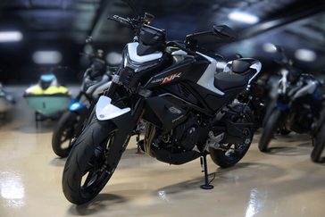 New 2025 CFMOTO 450NK 