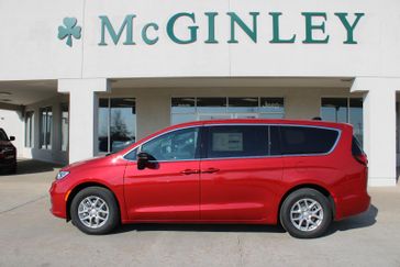 New 2026 Chrysler Pacifica Select