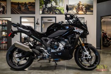 2025 BMW M 1000 XR