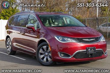 Used 2018 Chrysler Pacifica Hybrid Limited