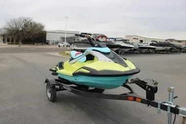 New 2025 YAMAHA JETBLASTER PRO 2UP LUNAR YELLOW AND MINT 