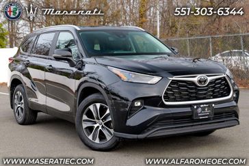 Used 2023 Toyota Highlander XLE