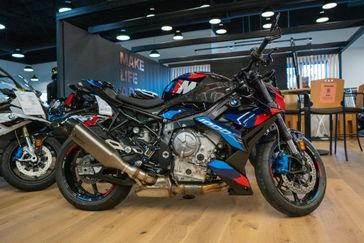 2024 BMW M 1000 R