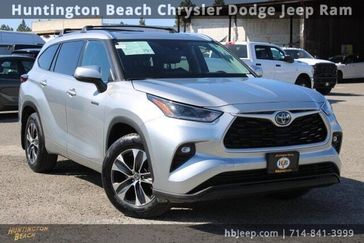 2021 Toyota Highlander Hybrid XLE