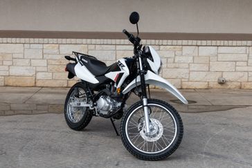 2023 HONDA XR 150L in a WHITE exterior color. Family PowerSports (877) 886-1997 familypowersports.com 