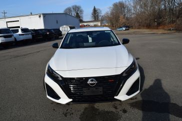 Used 2024 Nissan Altima 2.5 Sr
