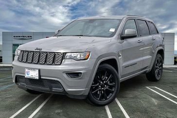 Used 2020 Jeep Grand Cherokee Altitude
