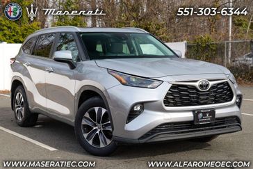 Used 2023 Toyota Highlander XLE