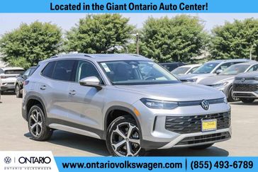 New 2025 Volkswagen Tiguan 2.0T SE