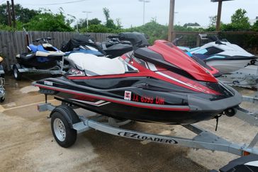 2016 YAMAHA VX DELUXE BLACK AND RED 
